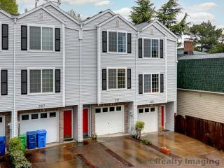 31 Hamilton St, Portland, OR