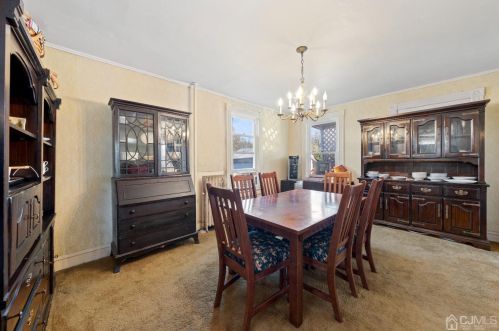 86 Freeman St, Woodbridge NJ  07095-3435 exterior