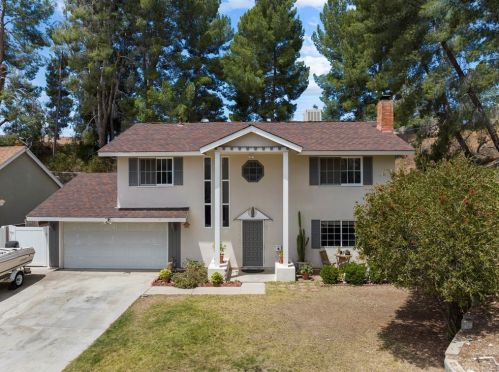 28133 Meadbury Dr, Santa Clarita, CA 91350-1833