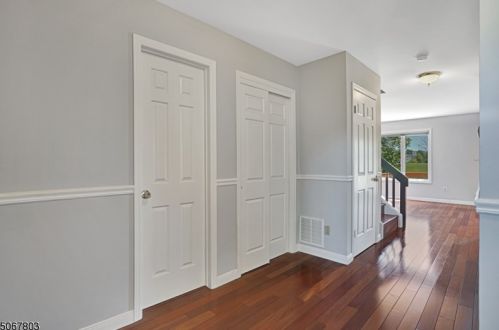 10 Olive Ct, Flemington NJ  08822-3037 exterior