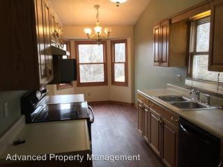 3016 Jeanie Ln, Manhattan KS  66502-3299 exterior