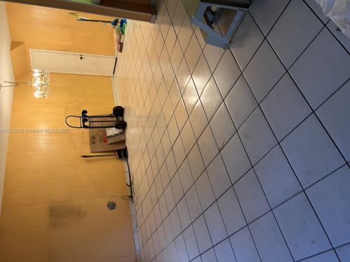 1855 73rd Pl, Hialeah FL  33014-3729 exterior