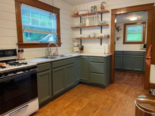 1089 Plateau Dr, Meadville, PA 16335-3050