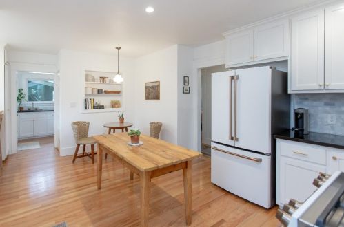 1207 Myrtle St, Turlock CA  95380-4933 exterior