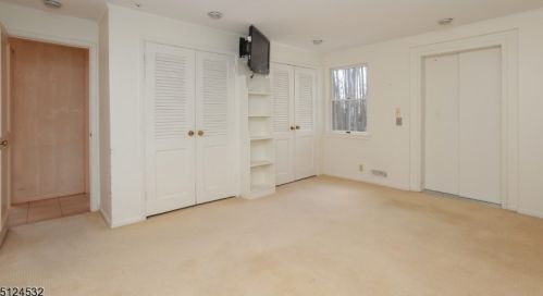 2080 Arrowwood Dr, Scotch Plains NJ 07076-4730 exterior