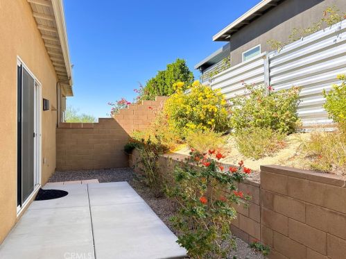 13938 Avenida Ln Vis, Desert Hot Springs CA  92240-6509 exterior