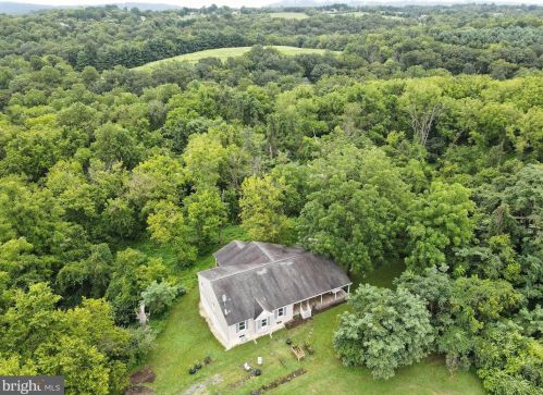 11734 Armistead Filler Ln, Lovettsville VA  20180-1915 exterior