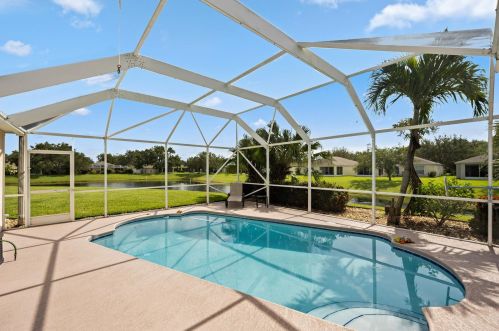1390 9 Pl, Vero Beach FL 32960-2122 exterior