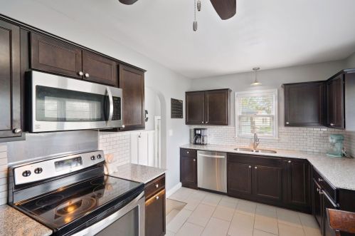 525 66 Ave, Minneapolis MN 55429-1619 exterior