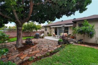 6530 Denmead St, Lakewood, CA 90713-2140