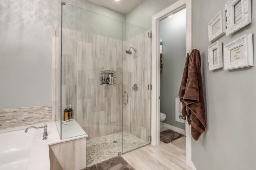 3133 Myrtice Dr, Lewisville TX  75022-0968 exterior