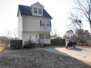 1704 Hawthorne Dr, Chesapeake VA  23325-3846 exterior