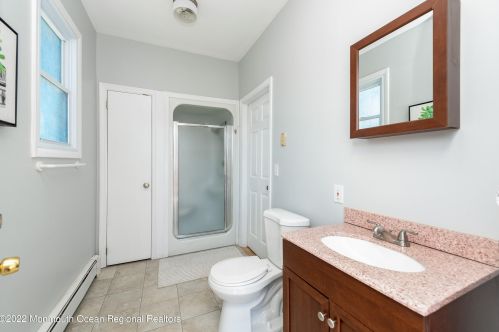 32 Royal Dr, Bricktown NJ  08723-6731 exterior