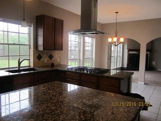 4712 Broadmoor Dr, League City TX  77573-5836 exterior