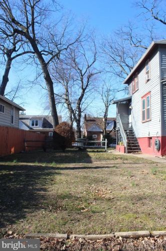 4747 End Ave, Camden NJ  08109-1877 exterior