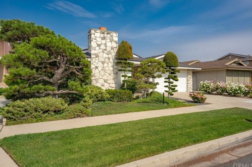 3280 Julian Ave, Long Beach, CA 90808-4448