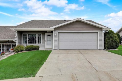 1232 Stillwater Ln, Hartford, WI 53027-2922