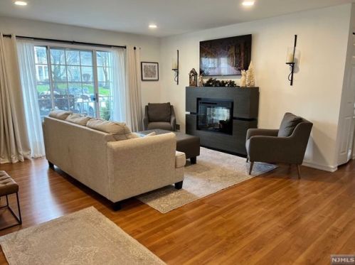 1162 Sycamore Ln, Mahwah NJ  07430-2363 exterior