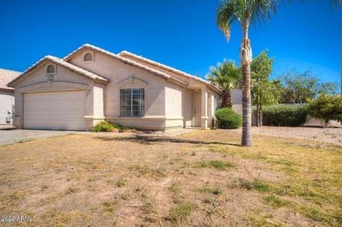 916 Saragosa St, Chandler AZ  85225-6401 exterior