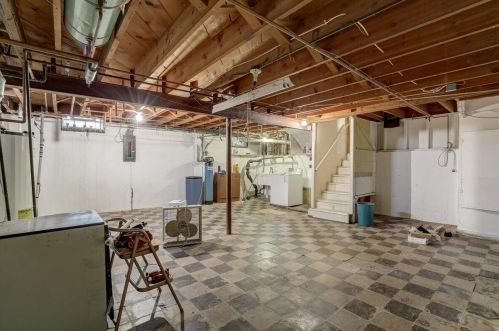 11315 Glenbrook Ln, Thiensville WI  53092-3113 exterior