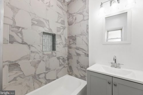 15 Franklin Ave, Beverly NJ  08010-1709 exterior