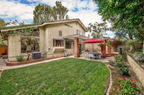 34 Christamon, Irvine CA 92620-1829 exterior