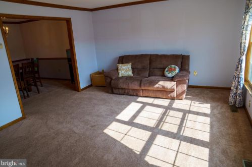 7 Elm Dr, West Enola PA  17025-2083 exterior