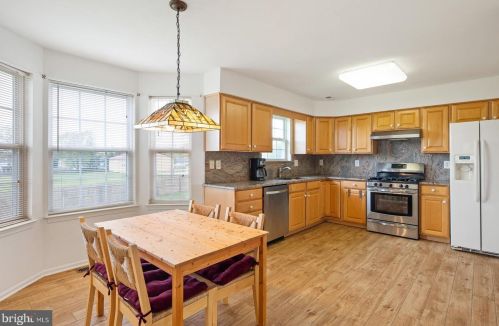 15 Lake Narraticon Dr, Swedesboro NJ  08085-3417 exterior