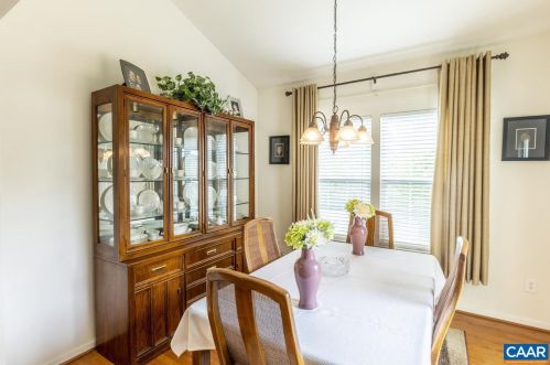 41 Robins Ct, Bybee VA  22963-2089 exterior