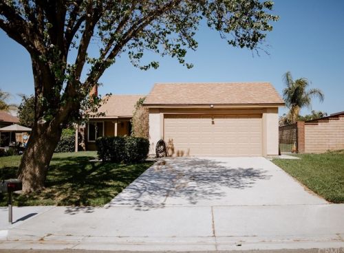 3141 Vallejo St, Riverside, CA 92503-5233