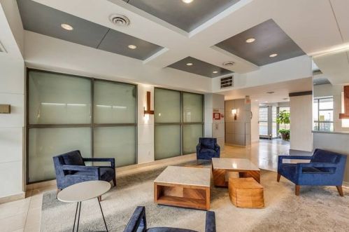 100 Manhattan Ave, Union City NJ  07087-5240 exterior