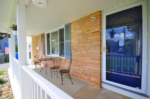 45 Paul St, Bristol, CT 06010-5578