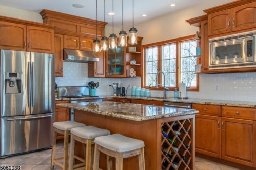 74 Forge Hill Rd, Glen Gardner NJ  08826-3122 exterior