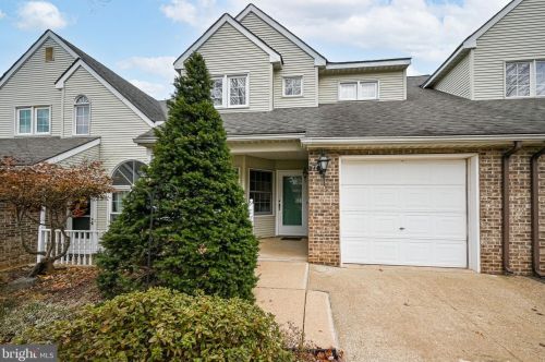22 Standiford Ct, Wilmington, DE 19804-2938