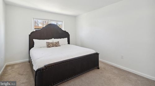 5262 Sudberry Ln, Woodbridge VA  22193-3463 exterior