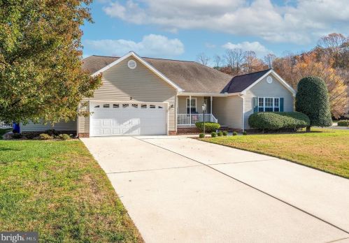 2 Autumnwood Way, Lewes, DE 19958-9460