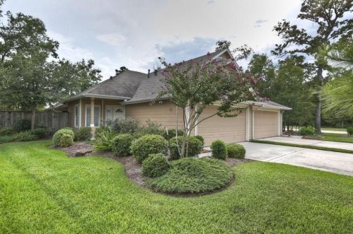 47 Greenwich Pl, Conroe TX  77384-5107 exterior