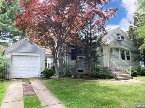 205 Owatonna St, Haworth, NJ 07641-1211