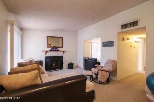 1762 Huachuca Ave, Tucson, AZ 85745-1904