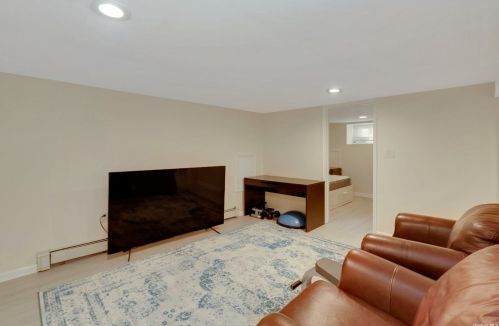 1147 Bellmore Rd, North Bellmore NY  11710-3701 exterior