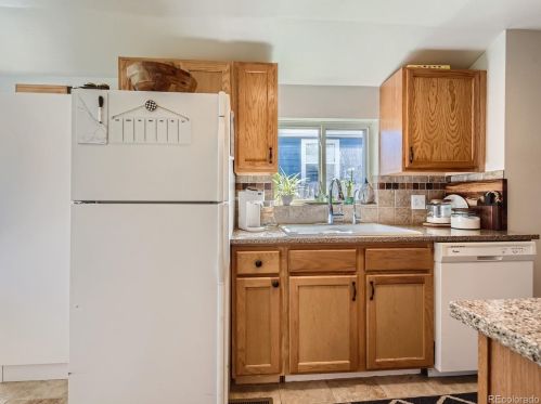 3076 Pearl St, Englewood CO 80113-2709 exterior