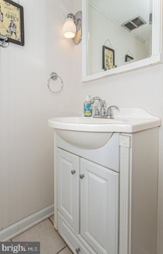 104 Ardwick Ter, Lansdale PA 19446-4925 exterior