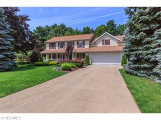 8851 Doral Dr, Concord Township, OH 44060-2102
