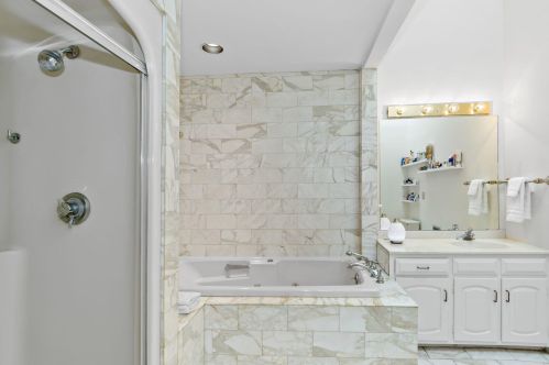 1209 Oenoke Rdg, New Canaan CT  06840-2613 exterior