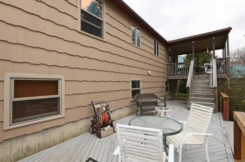 15 Benneville Rd, Milford CT  06461-2432 exterior