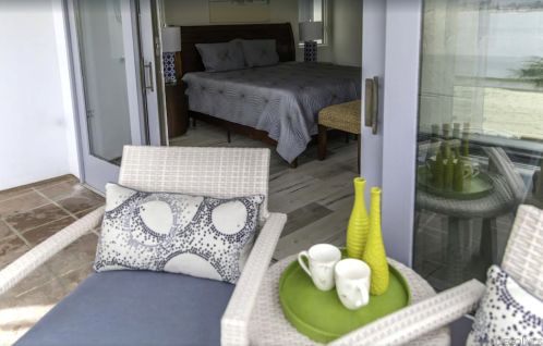 3845 Bayside Ln, San Diego CA 92109-7231 exterior