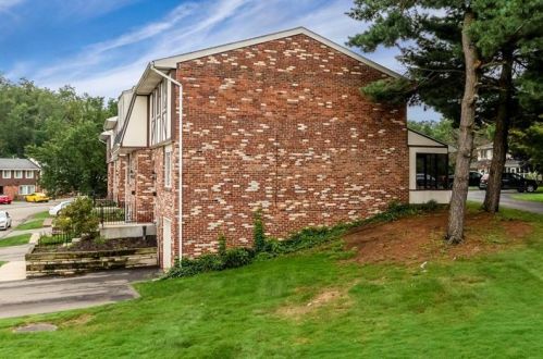 4333 Hemlock Cir, Allison Park PA  15101-2121 exterior