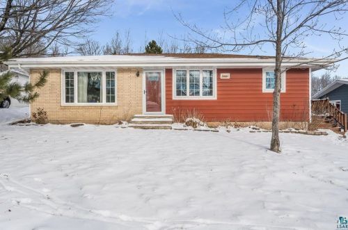 815 Almac Dr, Duluth MN  55810-2744 exterior
