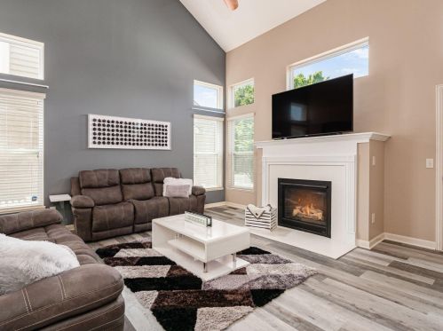 4491 Perrin St, Darbydale, OH 43123-8171
