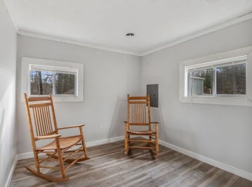 3 Hollywood Ave, Raymond NH  03077-1325 exterior